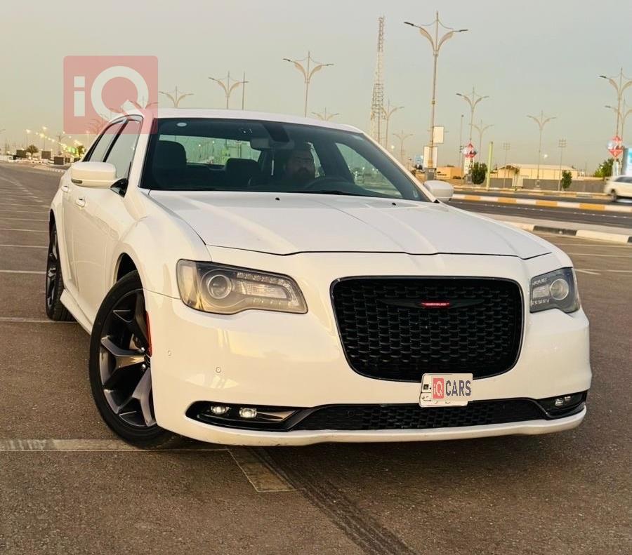 كرايسلر 300